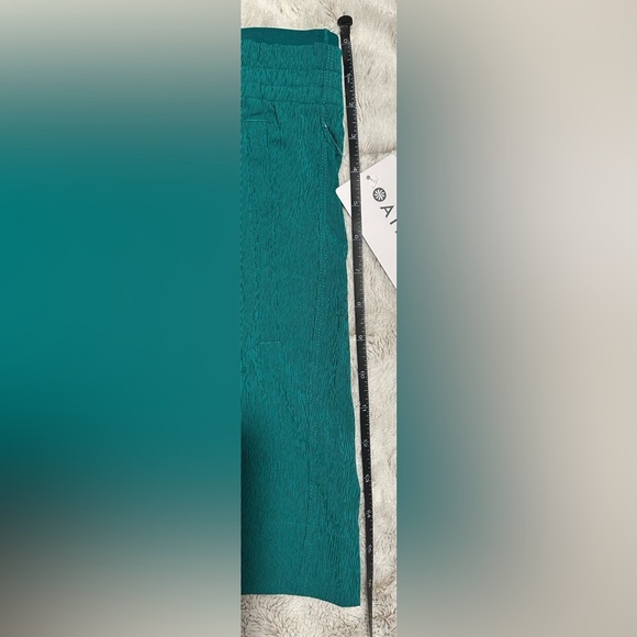 Athleta Teal Women's Athletic Echo Shorts Size 14 - Picture 4 of 9